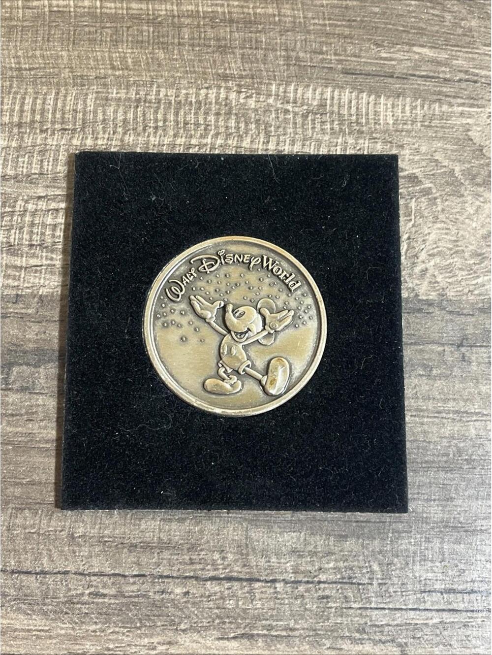 Walt Disney World Token Coin Medal 2000 Future MGM Studios Epcot Animal Kingdom
